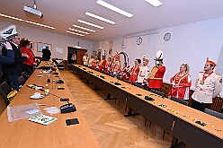 02 CDU  Rathaus 2026-01-14 05  Prinzenbacken mit Klein und Groß - Im Karneval ist Tradition eng mit der Zahl „11“ verbunden. So fand auch in diesem Jahr das „Prinzenbacken“ zum elften mal statt. In der Bäckerei und Konditorei Vormann Im Schlenk sah man allen Beteiligten den Spass am Backen sichtlich an. Abends folgten wir dann noch der Einladung der CDU Ratsfraktion in Duisburger Rathaus. : DVPJ, no.6207 Press D, Toni I, Kinderprinz Juls I., Juls I., Prinzessin, Aileen I., Prinzessin Aileen I., HDK, Duisburg, Karneval, Helau, Tollität, Event, Session 2025, Session 2026, Hauptausschuss, Gemeinschaft, Hauptausschuss Karneval Duisburg, Duisburg ist echt