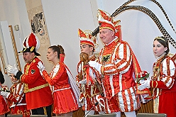 02 CDU  Rathaus 2026-01-14 13  Prinzenbacken mit Klein und Groß - Im Karneval ist Tradition eng mit der Zahl „11“ verbunden. So fand auch in diesem Jahr das „Prinzenbacken“ zum elften mal statt. In der Bäckerei und Konditorei Vormann Im Schlenk sah man allen Beteiligten den Spass am Backen sichtlich an. Abends folgten wir dann noch der Einladung der CDU Ratsfraktion in Duisburger Rathaus. : DVPJ, no.6207 Press D, Toni I, Kinderprinz Juls I., Juls I., Prinzessin, Aileen I., Prinzessin Aileen I., HDK, Duisburg, Karneval, Helau, Tollität, Event, Session 2025, Session 2026, Hauptausschuss, Gemeinschaft, Hauptausschuss Karneval Duisburg, Duisburg ist echt