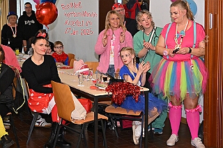 03 Kinderkost RW HambMarX  2026-01-17 01  Freitag und Samstag - Freitagabend waren wir auf der 3. karnevalistische Gemeinschaftsveranstaltung des Löschzuges 110 der Feuerwehr Duisburg und der Ehrengarde Blau-Weiß der Stadt Duisburg in der „Alten Feuerwache“.  Am Samstag begann unsere Tour mit dem 1. Kinderprinzentreffen der Stadt Velbert.  Danach dann in DU-Neumühl in das Agnesheim, wo die Rot-Weißen aus Hamborn ein Kinderkostümfest veranstalteten. Anschließend waren wir bei „Schlager trifft Karneval“ des MCV zu Gast. Als letztes ging es in den Steinhof in Huckingen zu „Lachen ist Gesund“, eine Veranstaltung der Duisburger Musketiere. : DVPJ, no.6207 Press D, Toni I, Kinderprinz Juls I., Juls I., Prinzessin, Aileen I., Prinzessin Aileen I., HDK, Duisburg, Karneval, Helau, Tollität, Event, Session 2025, Session 2026, Hauptausschuss, Gemeinschaft, Hauptausschuss Karneval Duisburg, Duisburg ist echt