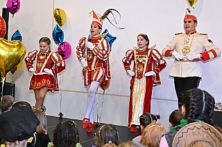 03 Kinderkost RW HambMarX  2026-01-17 02  Freitag und Samstag - Freitagabend waren wir auf der 3. karnevalistische Gemeinschaftsveranstaltung des Löschzuges 110 der Feuerwehr Duisburg und der Ehrengarde Blau-Weiß der Stadt Duisburg in der „Alten Feuerwache“.  Am Samstag begann unsere Tour mit dem 1. Kinderprinzentreffen der Stadt Velbert.  Danach dann in DU-Neumühl in das Agnesheim, wo die Rot-Weißen aus Hamborn ein Kinderkostümfest veranstalteten. Anschließend waren wir bei „Schlager trifft Karneval“ des MCV zu Gast. Als letztes ging es in den Steinhof in Huckingen zu „Lachen ist Gesund“, eine Veranstaltung der Duisburger Musketiere. : DVPJ, no.6207 Press D, Toni I, Kinderprinz Juls I., Juls I., Prinzessin, Aileen I., Prinzessin Aileen I., HDK, Duisburg, Karneval, Helau, Tollität, Event, Session 2025, Session 2026, Hauptausschuss, Gemeinschaft, Hauptausschuss Karneval Duisburg, Duisburg ist echt