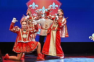 05 LachenIstGesund Musketiere 2026-01-17 07  Freitag und Samstag - Freitagabend waren wir auf der 3. karnevalistische Gemeinschaftsveranstaltung des Löschzuges 110 der Feuerwehr Duisburg und der Ehrengarde Blau-Weiß der Stadt Duisburg in der „Alten Feuerwache“.  Am Samstag begann unsere Tour mit dem 1. Kinderprinzentreffen der Stadt Velbert.  Danach dann in DU-Neumühl in das Agnesheim, wo die Rot-Weißen aus Hamborn ein Kinderkostümfest veranstalteten. Anschließend waren wir bei „Schlager trifft Karneval“ des MCV zu Gast. Als letztes ging es in den Steinhof in Huckingen zu „Lachen ist Gesund“, eine Veranstaltung der Duisburger Musketiere. : DVPJ, no.6207 Press D, Toni I, Kinderprinz Juls I., Juls I., Prinzessin, Aileen I., Prinzessin Aileen I., HDK, Duisburg, Karneval, Helau, Tollität, Event, Session 2025, Session 2026, Hauptausschuss, Gemeinschaft, Hauptausschuss Karneval Duisburg, Duisburg ist echt