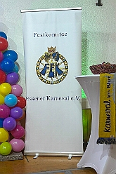 01 KinderpriTerfeen Essesn 2026-01-18 01  Kinderprinzentreffen und Lebenshilfe - Am Sonntagvormittag, 11.11 Uhr, 18.Januar, waren wir in Essen-Bredeney zum Kinderprinzentreffen des Festkomitees Essener Karneval. Von dort ging es in den Steinhof in Huckingen. Hier fand zum 15. Mal die restlos Ausverkaufte Integrative Karnevalssitzung mit Unterstützung des HDK statt.