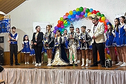 01 KinderpriTerfeen Essesn 2026-01-18 12  Kinderprinzentreffen und Lebenshilfe - Am Sonntagvormittag, 11.11 Uhr, 18.Januar, waren wir in Essen-Bredeney zum Kinderprinzentreffen des Festkomitees Essener Karneval. Von dort ging es in den Steinhof in Huckingen. Hier fand zum 15. Mal die restlos Ausverkaufte Integrative Karnevalssitzung mit Unterstützung des HDK statt.