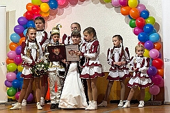 01 KinderpriTerfeen Essesn 2026-01-18 14  Kinderprinzentreffen und Lebenshilfe - Am Sonntagvormittag, 11.11 Uhr, 18.Januar, waren wir in Essen-Bredeney zum Kinderprinzentreffen des Festkomitees Essener Karneval. Von dort ging es in den Steinhof in Huckingen. Hier fand zum 15. Mal die restlos Ausverkaufte Integrative Karnevalssitzung mit Unterstützung des HDK statt.