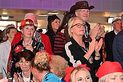 02 LebenshilfeSteinhof 2026-01-18 06  Kinderprinzentreffen und Lebenshilfe - Am Sonntagvormittag, 11.11 Uhr, 18.Januar, waren wir in Essen-Bredeney zum Kinderprinzentreffen des Festkomitees Essener Karneval. Von dort ging es in den Steinhof in Huckingen. Hier fand zum 15. Mal die restlos Ausverkaufte Integrative Karnevalssitzung mit Unterstützung des HDK statt. : DVPJ, no.6207 Press D, Toni I, Kinderprinz Juls I., Juls I., Prinzessin, Aileen I., Prinzessin Aileen I., HDK, Duisburg, Karneval, Helau, Tollität, Event, Session 2025, Session 2026, Hauptausschuss, Gemeinschaft, Hauptausschuss Karneval Duisburg, Duisburg ist echt