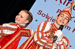 02 LebenshilfeSteinhof 2026-01-18 13  Kinderprinzentreffen und Lebenshilfe - Am Sonntagvormittag, 11.11 Uhr, 18.Januar, waren wir in Essen-Bredeney zum Kinderprinzentreffen des Festkomitees Essener Karneval. Von dort ging es in den Steinhof in Huckingen. Hier fand zum 15. Mal die restlos Ausverkaufte Integrative Karnevalssitzung mit Unterstützung des HDK statt. : DVPJ, no.6207 Press D, Toni I, Kinderprinz Juls I., Juls I., Prinzessin, Aileen I., Prinzessin Aileen I., HDK, Duisburg, Karneval, Helau, Tollität, Event, Session 2025, Session 2026, Hauptausschuss, Gemeinschaft, Hauptausschuss Karneval Duisburg, Duisburg ist echt