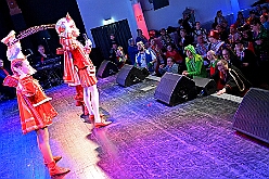 02 LebenshilfeSteinhof 2026-01-18 17  Kinderprinzentreffen und Lebenshilfe - Am Sonntagvormittag, 11.11 Uhr, 18.Januar, waren wir in Essen-Bredeney zum Kinderprinzentreffen des Festkomitees Essener Karneval. Von dort ging es in den Steinhof in Huckingen. Hier fand zum 15. Mal die restlos Ausverkaufte Integrative Karnevalssitzung mit Unterstützung des HDK statt. : DVPJ, no.6207 Press D, Toni I, Kinderprinz Juls I., Juls I., Prinzessin, Aileen I., Prinzessin Aileen I., HDK, Duisburg, Karneval, Helau, Tollität, Event, Session 2025, Session 2026, Hauptausschuss, Gemeinschaft, Hauptausschuss Karneval Duisburg, Duisburg ist echt