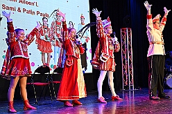 02 LebenshilfeSteinhof 2026-01-18 20  Kinderprinzentreffen und Lebenshilfe - Am Sonntagvormittag, 11.11 Uhr, 18.Januar, waren wir in Essen-Bredeney zum Kinderprinzentreffen des Festkomitees Essener Karneval. Von dort ging es in den Steinhof in Huckingen. Hier fand zum 15. Mal die restlos Ausverkaufte Integrative Karnevalssitzung mit Unterstützung des HDK statt. : DVPJ, no.6207 Press D, Toni I, Kinderprinz Juls I., Juls I., Prinzessin, Aileen I., Prinzessin Aileen I., HDK, Duisburg, Karneval, Helau, Tollität, Event, Session 2025, Session 2026, Hauptausschuss, Gemeinschaft, Hauptausschuss Karneval Duisburg, Duisburg ist echt