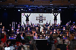 02 LebenshilfeSteinhof 2026-01-18 29  Kinderprinzentreffen und Lebenshilfe - Am Sonntagvormittag, 11.11 Uhr, 18.Januar, waren wir in Essen-Bredeney zum Kinderprinzentreffen des Festkomitees Essener Karneval. Von dort ging es in den Steinhof in Huckingen. Hier fand zum 15. Mal die restlos Ausverkaufte Integrative Karnevalssitzung mit Unterstützung des HDK statt. : DVPJ, no.6207 Press D, Toni I, Kinderprinz Juls I., Juls I., Prinzessin, Aileen I., Prinzessin Aileen I., HDK, Duisburg, Karneval, Helau, Tollität, Event, Session 2025, Session 2026, Hauptausschuss, Gemeinschaft, Hauptausschuss Karneval Duisburg, Duisburg ist echt