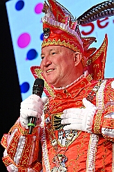 02 LebenshilfeSteinhof 2026-01-18 35  Kinderprinzentreffen und Lebenshilfe - Am Sonntagvormittag, 11.11 Uhr, 18.Januar, waren wir in Essen-Bredeney zum Kinderprinzentreffen des Festkomitees Essener Karneval. Von dort ging es in den Steinhof in Huckingen. Hier fand zum 15. Mal die restlos Ausverkaufte Integrative Karnevalssitzung mit Unterstützung des HDK statt. : DVPJ, no.6207 Press D, Toni I, Kinderprinz Juls I., Juls I., Prinzessin, Aileen I., Prinzessin Aileen I., HDK, Duisburg, Karneval, Helau, Tollität, Event, Session 2025, Session 2026, Hauptausschuss, Gemeinschaft, Hauptausschuss Karneval Duisburg, Duisburg ist echt