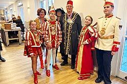 02 LebenshilfeSteinhof 2026-01-18 48  Kinderprinzentreffen und Lebenshilfe - Am Sonntagvormittag, 11.11 Uhr, 18.Januar, waren wir in Essen-Bredeney zum Kinderprinzentreffen des Festkomitees Essener Karneval. Von dort ging es in den Steinhof in Huckingen. Hier fand zum 15. Mal die restlos Ausverkaufte Integrative Karnevalssitzung mit Unterstützung des HDK statt.