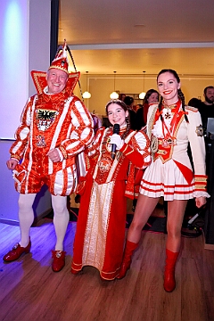 Volksbank 2026-01-22 05  Bei der Volksbank - Im Steinhof in Huckingen veranstaltete die Volksbank Rhein-Ruhr wie im jedem Jahr ihre Karnevalssitzung. Wir, die Kinderprinzencrew, durften wiedermal unser Programm zeigen neben all dem großen Aufgebot aus Köln. : DVPJ, STEFFI Sinz, Toni I, Kinderprinz Juls I., Juls I., Prinzessin, Aileen I., Prinzessin Aileen I., HDK, Duisburg, Karneval, Helau, Tollität, Event, Session 2025, Session 2026, Hauptausschuss, Gemeinschaft, Hauptausschuss Karneval Duisburg, Duisburg ist echt