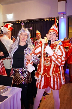 Volksbank 2026-01-22 07  Bei der Volksbank - Im Steinhof in Huckingen veranstaltete die Volksbank Rhein-Ruhr wie im jedem Jahr ihre Karnevalssitzung. Wir, die Kinderprinzencrew, durften wiedermal unser Programm zeigen neben all dem großen Aufgebot aus Köln. : DVPJ, STEFFI Sinz, Toni I, Kinderprinz Juls I., Juls I., Prinzessin, Aileen I., Prinzessin Aileen I., HDK, Duisburg, Karneval, Helau, Tollität, Event, Session 2025, Session 2026, Hauptausschuss, Gemeinschaft, Hauptausschuss Karneval Duisburg, Duisburg ist echt