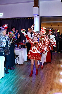 Volksbank 2026-01-22 12  Bei der Volksbank - Im Steinhof in Huckingen veranstaltete die Volksbank Rhein-Ruhr wie im jedem Jahr ihre Karnevalssitzung. Wir, die Kinderprinzencrew, durften wiedermal unser Programm zeigen neben all dem großen Aufgebot aus Köln. : DVPJ, STEFFI Sinz, Toni I, Kinderprinz Juls I., Juls I., Prinzessin, Aileen I., Prinzessin Aileen I., HDK, Duisburg, Karneval, Helau, Tollität, Event, Session 2025, Session 2026, Hauptausschuss, Gemeinschaft, Hauptausschuss Karneval Duisburg, Duisburg ist echt