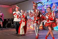 01 PiratenDesSuedens 2026-01-23 02  Tour vom 23. bis 24. Januar - Am Freitag Abend waren wir zur Piratesause 2.0 „Karneval meets Mallorca“. Am nächsten Tag war der erste Termin in der Schauinsland-Reisen-Arena, vor der Begegnung MDV vs. Jahn Regensburg. Danach ging es zur „Jeckenparty“ der Meidericher Jecken. Zurück dann in die City zur Falkstarße, „Prunksitzung“ des Sonnigen Südens. Auf der anderen Rheinseite besuchten wir danach den „Kostünball“ der KG Baerl, obwohl es fast ein Heimspiel war. Zu guter letzt dann zur Überraschung dann zur „Karnevalssitzung“ der Rot-Weißen  Alt-Walsum in die Stadthalle in Walsum.