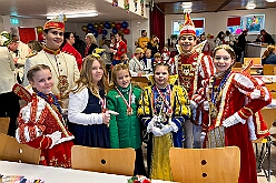 01 KinderrPriTreff KRE 2026-01-25 02  Sonntag der 25. Januar  -en Sonntag begannen wir morgens beim Kinderprinzentreffen NRW  in Krefeld von der KG „Op de Höh“. Von dort ging es dann in den Norden von Duisburg, kurz noch ins Gästebuch des Karnevalsmuseums Eintrag und dann zum Kinderkostümfest der KKG Wehofen im Open Rheins „Zum Johanniter“ in Walsum.