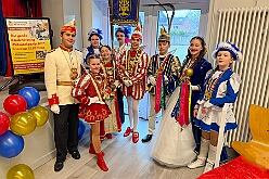 01 KinderrPriTreff KRE 2026-01-25 03  Sonntag der 25. Januar  -en Sonntag begannen wir morgens beim Kinderprinzentreffen NRW  in Krefeld von der KG „Op de Höh“. Von dort ging es dann in den Norden von Duisburg, kurz noch ins Gästebuch des Karnevalsmuseums Eintrag und dann zum Kinderkostümfest der KKG Wehofen im Open Rheins „Zum Johanniter“ in Walsum.