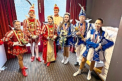 03 KinderKostuem KKG 2026-01-25 02  Sonntag der 25. Januar  -en Sonntag begannen wir morgens beim Kinderprinzentreffen NRW  in Krefeld von der KG „Op de Höh“. Von dort ging es dann in den Norden von Duisburg, kurz noch ins Gästebuch des Karnevalsmuseums Eintrag und dann zum Kinderkostümfest der KKG Wehofen im Open Rheins „Zum Johanniter“ in Walsum.