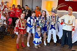 03 KinderKostuem KKG 2026-01-25 09  Sonntag der 25. Januar  -en Sonntag begannen wir morgens beim Kinderprinzentreffen NRW  in Krefeld von der KG „Op de Höh“. Von dort ging es dann in den Norden von Duisburg, kurz noch ins Gästebuch des Karnevalsmuseums Eintrag und dann zum Kinderkostümfest der KKG Wehofen im Open Rheins „Zum Johanniter“ in Walsum.