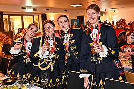 HDK JeckUnterStrom 2026- 28 09  Erst wir - dann Köln - Der kölsche Karneval gab sich im Kultur- und Bürgerzentrum Duisburg-Süd Steinhof Huckingen e.V. die Klinke in die Hand. Wir, mit Prinz Toni I., vertraten standesgemäß den Duisburger Karneval bei der dritten Auflage von „Jeck unter Strom“. : DVPJ, Toni I, Kinderprinz Juls I., Juls I., Prinzessin, Aileen I., Prinzessin Aileen I., HDK, Duisburg, Karneval, Helau, Tollität, Event, Session 2025, Session 2026, Hauptausschuss, Gemeinschaft, Hauptausschuss Karneval Duisburg, Duisburg ist echt