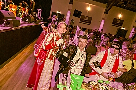 HDK JeckUnterStrom 2026- 28 11  Erst wir - dann Köln - Der kölsche Karneval gab sich im Kultur- und Bürgerzentrum Duisburg-Süd Steinhof Huckingen e.V. die Klinke in die Hand. Wir, mit Prinz Toni I., vertraten standesgemäß den Duisburger Karneval bei der dritten Auflage von „Jeck unter Strom“. : DVPJ, Toni I, Kinderprinz Juls I., Juls I., Prinzessin, Aileen I., Prinzessin Aileen I., HDK, Duisburg, Karneval, Helau, Tollität, Event, Session 2025, Session 2026, Hauptausschuss, Gemeinschaft, Hauptausschuss Karneval Duisburg, Duisburg ist echt