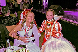 HDK JeckUnterStrom 2026- 28 12  Erst wir - dann Köln - Der kölsche Karneval gab sich im Kultur- und Bürgerzentrum Duisburg-Süd Steinhof Huckingen e.V. die Klinke in die Hand. Wir, mit Prinz Toni I., vertraten standesgemäß den Duisburger Karneval bei der dritten Auflage von „Jeck unter Strom“. : DVPJ, Toni I, Kinderprinz Juls I., Juls I., Prinzessin, Aileen I., Prinzessin Aileen I., HDK, Duisburg, Karneval, Helau, Tollität, Event, Session 2025, Session 2026, Hauptausschuss, Gemeinschaft, Hauptausschuss Karneval Duisburg, Duisburg ist echt