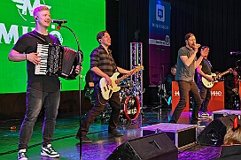 HDK JeckUnterStrom 2026- 28 22  Erst wir - dann Köln - Der kölsche Karneval gab sich im Kultur- und Bürgerzentrum Duisburg-Süd Steinhof Huckingen e.V. die Klinke in die Hand. Wir, mit Prinz Toni I., vertraten standesgemäß den Duisburger Karneval bei der dritten Auflage von „Jeck unter Strom“. : DVPJ, Toni I, Kinderprinz Juls I., Juls I., Prinzessin, Aileen I., Prinzessin Aileen I., HDK, Duisburg, Karneval, Helau, Tollität, Event, Session 2025, Session 2026, Hauptausschuss, Gemeinschaft, Hauptausschuss Karneval Duisburg, Duisburg ist echt