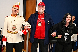 Empf DU Kontor 2026- 01-28 19  Empfang Duisburg Kontor - Traditioneller Prinzenempfang bei Duisburg Kontor im CityPalais. Uwe Kluge, Geschäftsführer von Duisburg Kontor, begrüßte zusammen mit Christoph Späh Stadtprinz Toni I. und die Kinderprinzencrew in der VIP-Lounge des CityPalais.  : DVPJ, Holger II, Kinderprinz Phil II., Prinzessin, Mia I., Prinzessin Mia I., HDK, Duisburg, Karneval, Helau, Tollität, Event, Session 2024, Session 2025, Hauptausschuss, Gemeinschaft, Hauptausschuss Karneval Duisburg, Duisburg ist echt