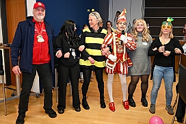 Empf DU Kontor 2026- 01-28 22  Empfang Duisburg Kontor - Traditioneller Prinzenempfang bei Duisburg Kontor im CityPalais. Uwe Kluge, Geschäftsführer von Duisburg Kontor, begrüßte zusammen mit Christoph Späh Stadtprinz Toni I. und die Kinderprinzencrew in der VIP-Lounge des CityPalais.  : DVPJ, Holger II, Kinderprinz Phil II., Prinzessin, Mia I., Prinzessin Mia I., HDK, Duisburg, Karneval, Helau, Tollität, Event, Session 2024, Session 2025, Hauptausschuss, Gemeinschaft, Hauptausschuss Karneval Duisburg, Duisburg ist echt