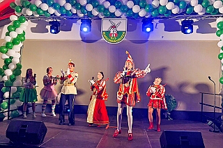 01 Damenparty MarxlJeck 2026-01-30 04  Party, Party, Party…. - Am Freitag 30. Januar waren wir zuerst auf der Damenparty von den Marxloher-Jecken in der Unterkirche St. Barbara in Fahrn. Danach ging es in die Eventlocation „BUDDY´S“ in Meiderich, „Karnevals-Party“ mit DJ Holger, der ehemaligen Tollität Holger II. von 2025.