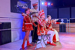 02 Karnevalsp Buddys 2026-01-30 05  Party, Party, Party…. - Am Freitag 30. Januar waren wir zuerst auf der Damenparty von den Marxloher-Jecken in der Unterkirche St. Barbara in Fahrn. Danach ging es in die Eventlocation „BUDDY´S“ in Meiderich, „Karnevals-Party“ mit DJ Holger, der ehemaligen Tollität Holger II. von 2025.