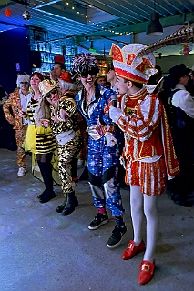 02 Karnevalsp Buddys 2026-01-30 10  Party, Party, Party…. - Am Freitag 30. Januar waren wir zuerst auf der Damenparty von den Marxloher-Jecken in der Unterkirche St. Barbara in Fahrn. Danach ging es in die Eventlocation „BUDDY´S“ in Meiderich, „Karnevals-Party“ mit DJ Holger, der ehemaligen Tollität Holger II. von 2025.